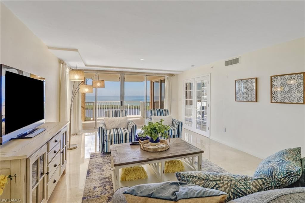 6849 Grenadier BLVD 2004 NAPLES, FL 34108