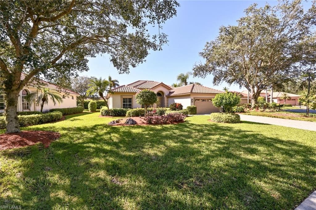 1079 Augusta Falls WAY NAPLES, FL 34119
