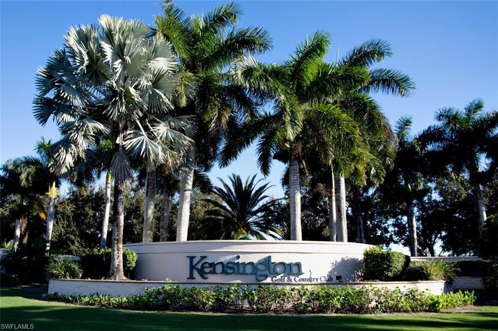 4758 Stratford CT 1303 NAPLES, FL 34105