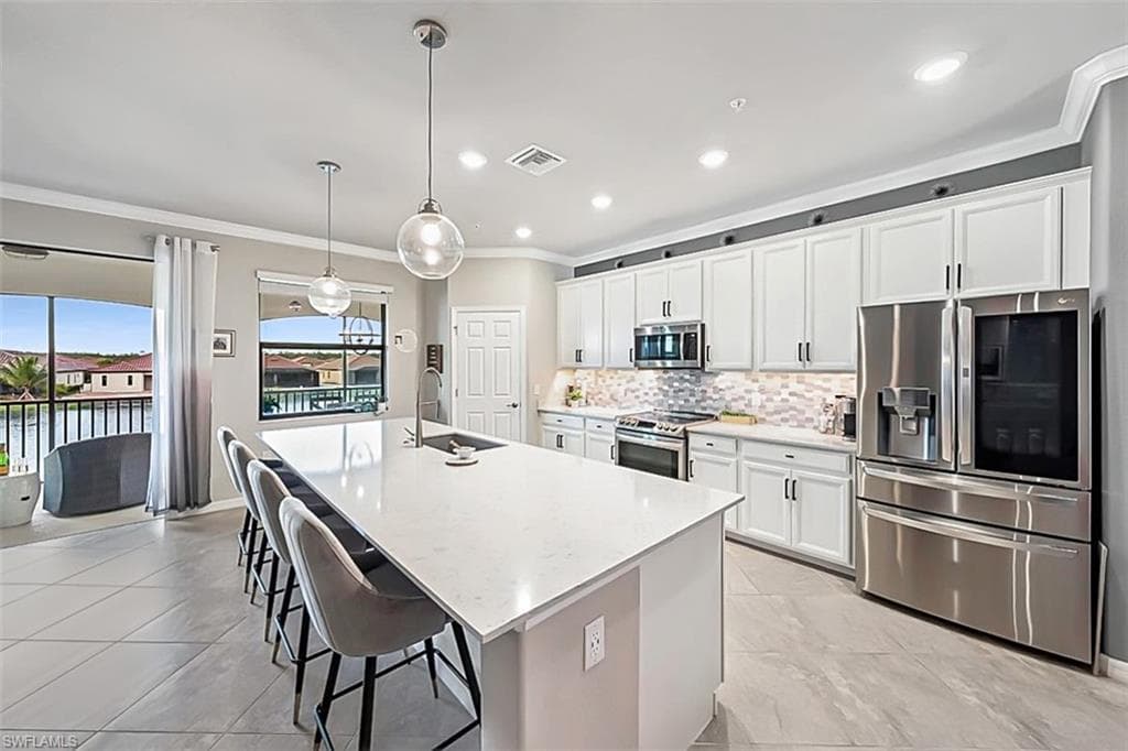 17290 Cherrywood CT 6103 BONITA SPRINGS, FL 34135