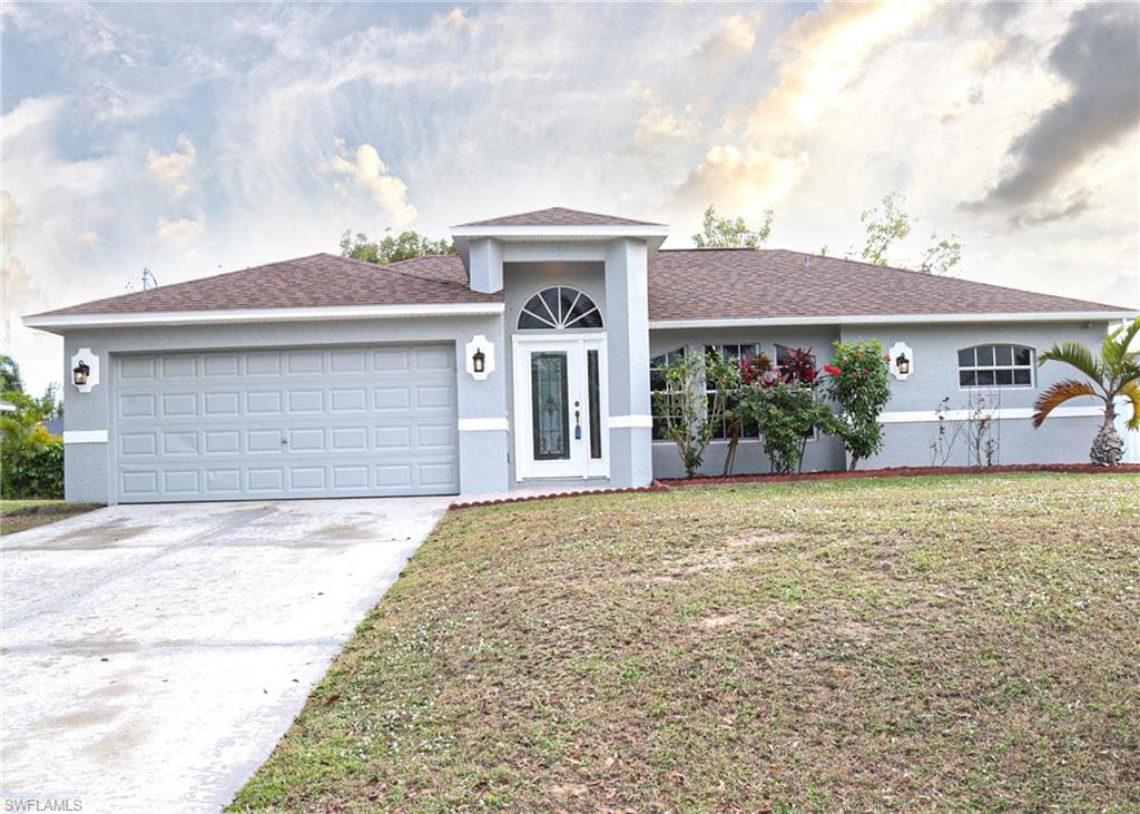 912 SW 30th TER CAPE CORAL, FL 33914