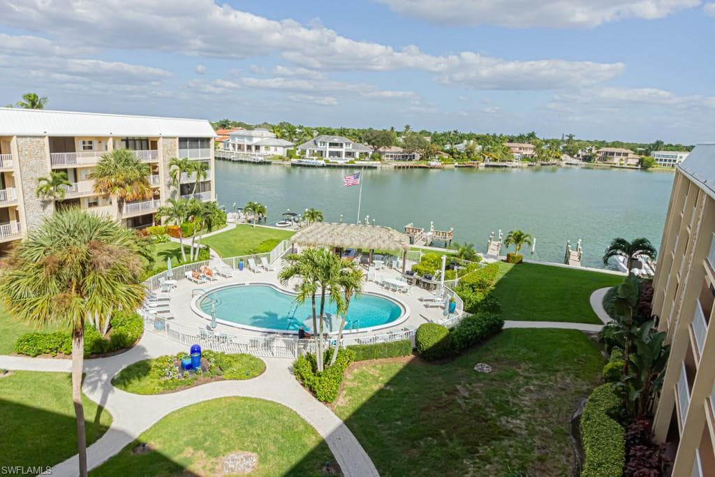 3000 Gulf Shore BLVD N 510 NAPLES, FL 34103