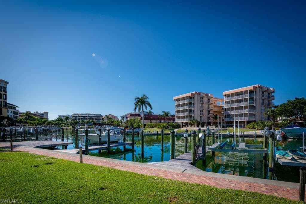 898 Panama CT 3-1 MARCO ISLAND, FL 34145