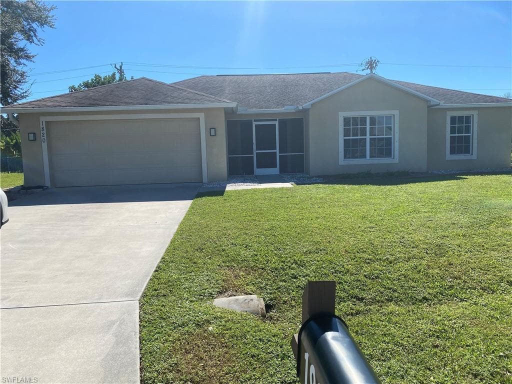 1820 1st ST CAPE CORAL, FL 33990