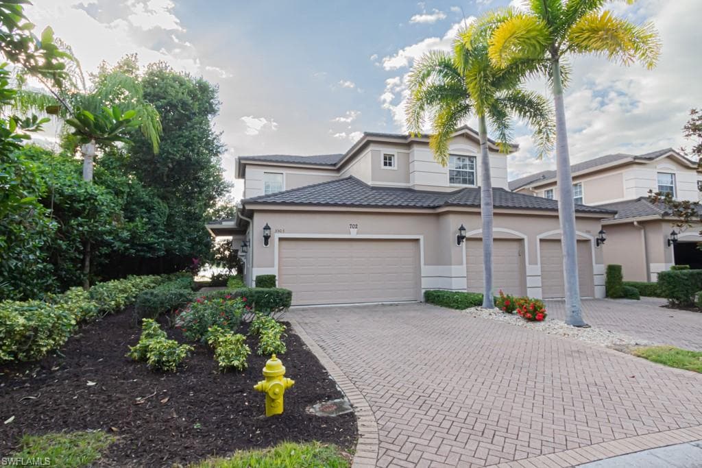702 Regency Reserve CIR 3503 NAPLES, FL 34119