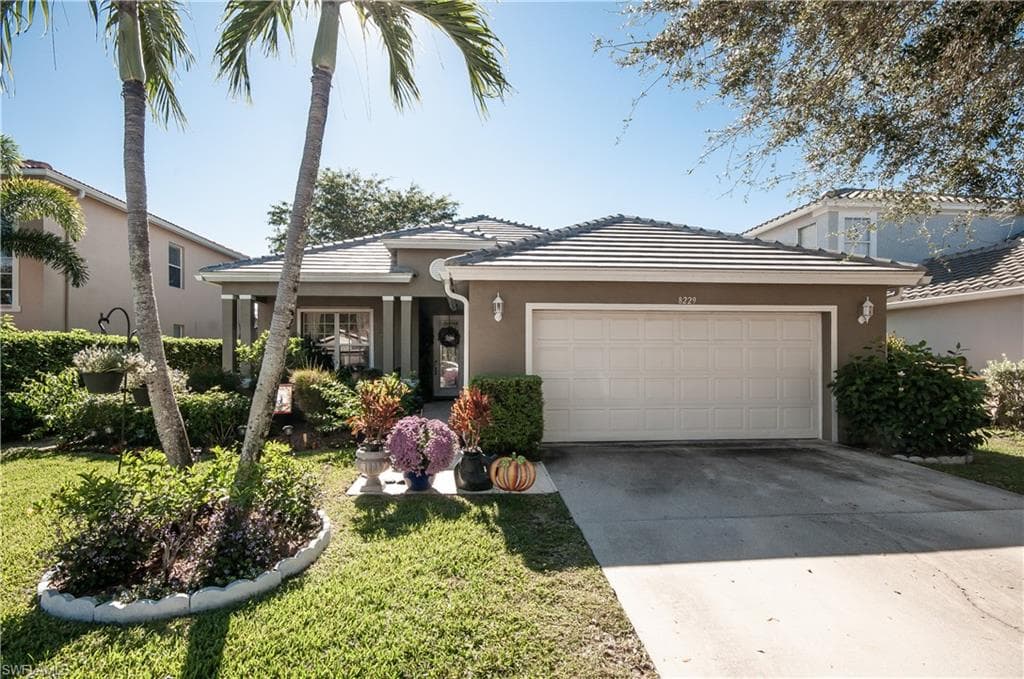 8229 Laurel Lakes BLVD NAPLES, FL 34119