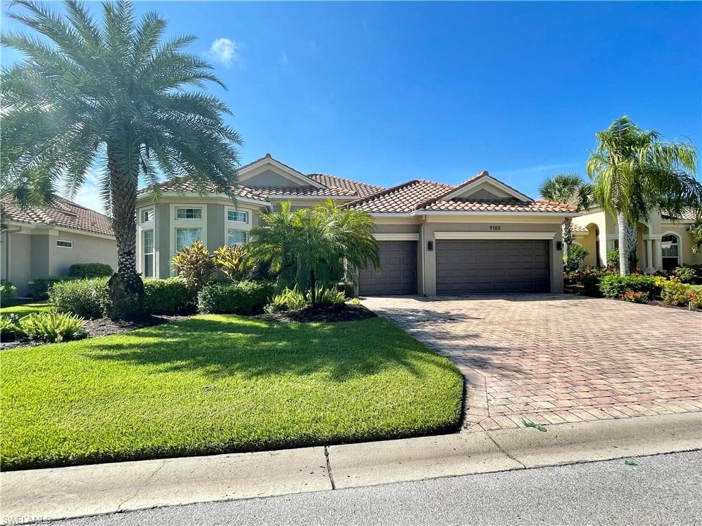 9180 Flint CT NAPLES, FL 34120