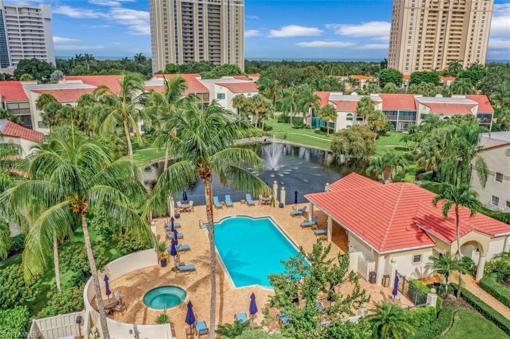 6525 VALEN WAY D-302 NAPLES, FL 34108