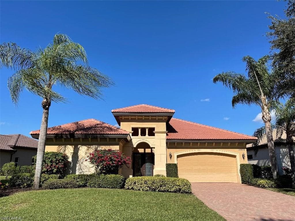 12502 Grandezza CIR ESTERO, FL 33928