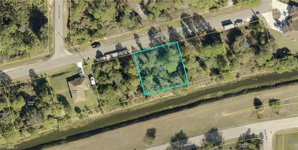 1913 Dixie WAY LEHIGH ACRES, FL 33972