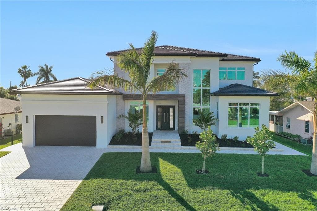 5610 De Soto CT CAPE CORAL, FL 33904