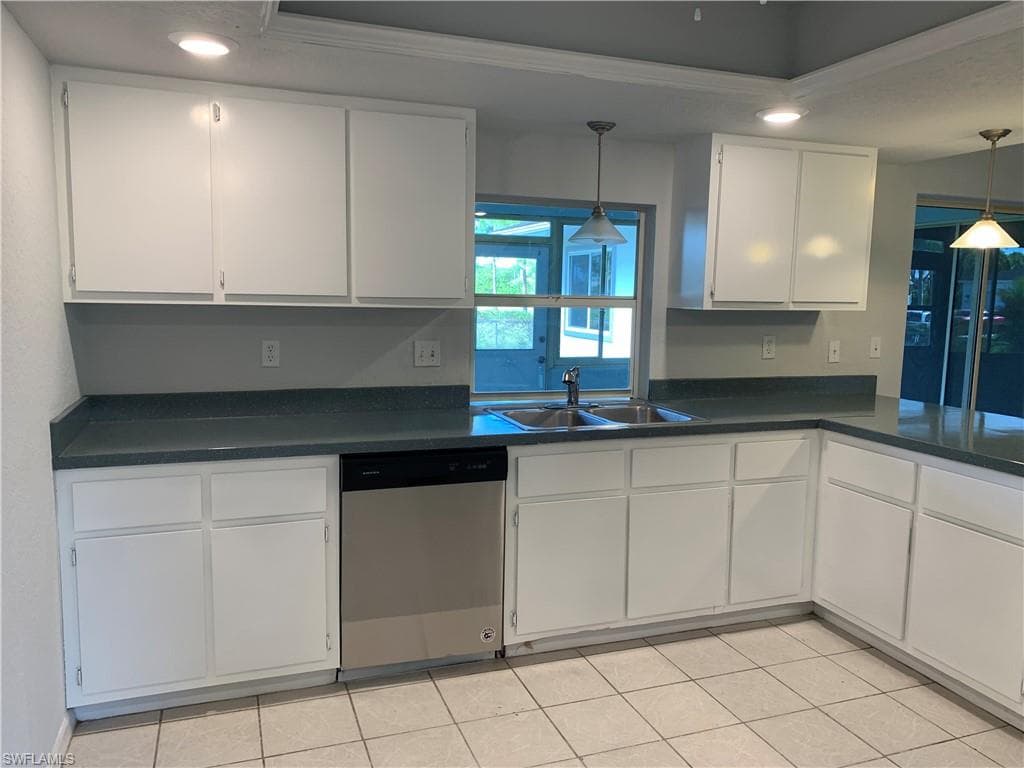 1000 NW 19th PL CAPE CORAL, FL 33993