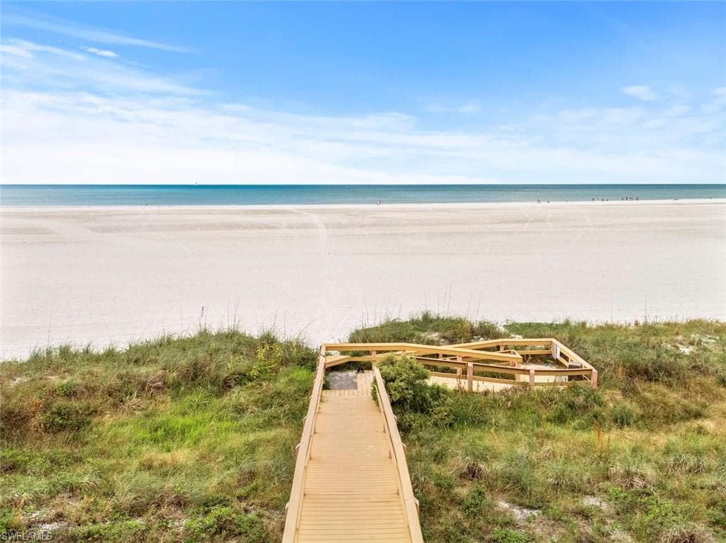 180 Seaview CT 511 MARCO ISLAND, FL 34145