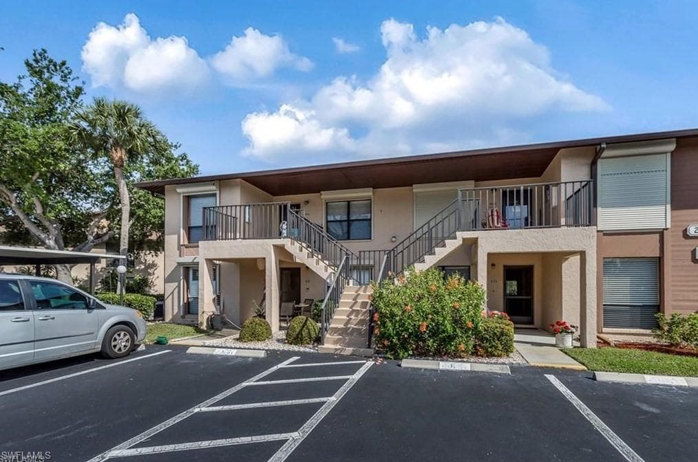 252 Pebble Beach CIR C201 NAPLES, FL 34113