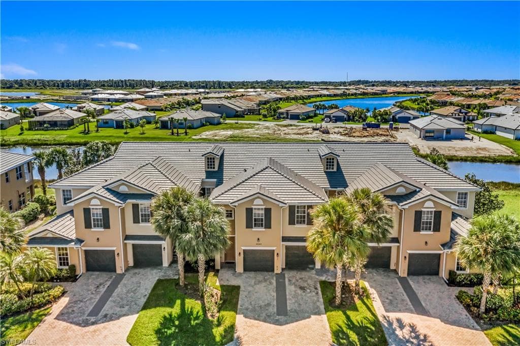 16540 Goldenrod LN 102 ALVA, FL 33920