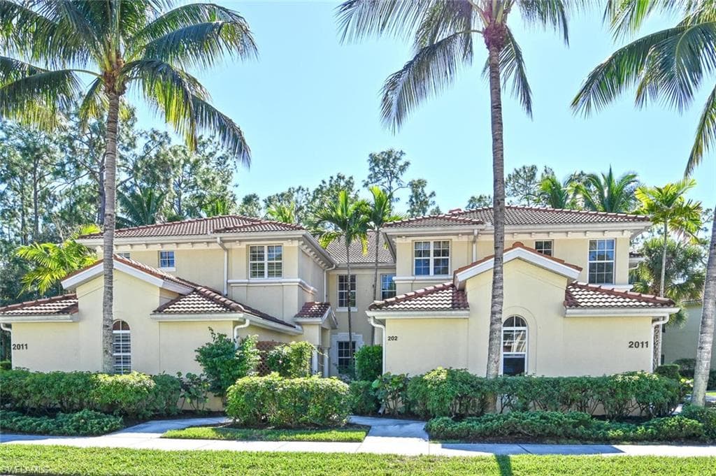2011 Tarpon Bay DR N 202 NAPLES, FL 34119