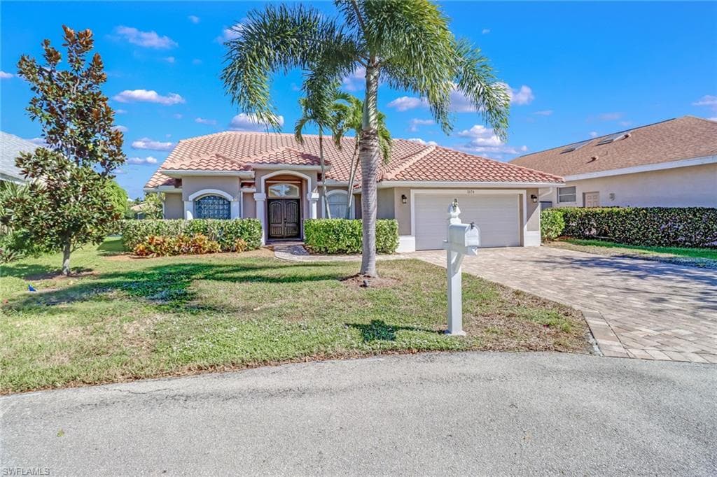 2174 Crown Pointe BLVD NAPLES, FL 34112