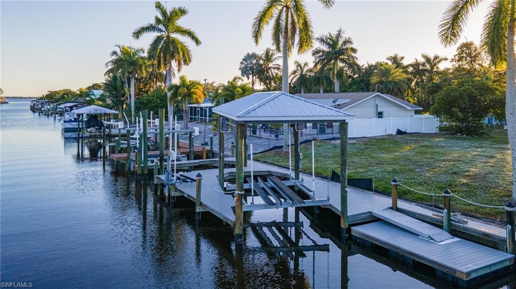 2466 Baybreeze ST ST. JAMES CITY, FL 33956