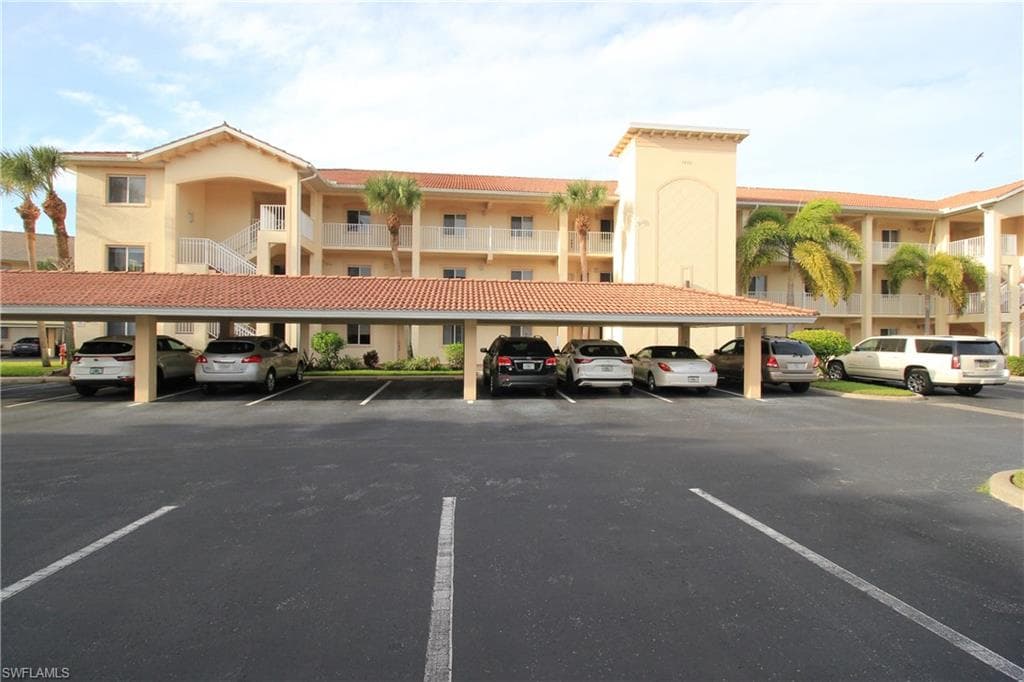 7822 Great Heron WAY W 302 NAPLES, FL 34104