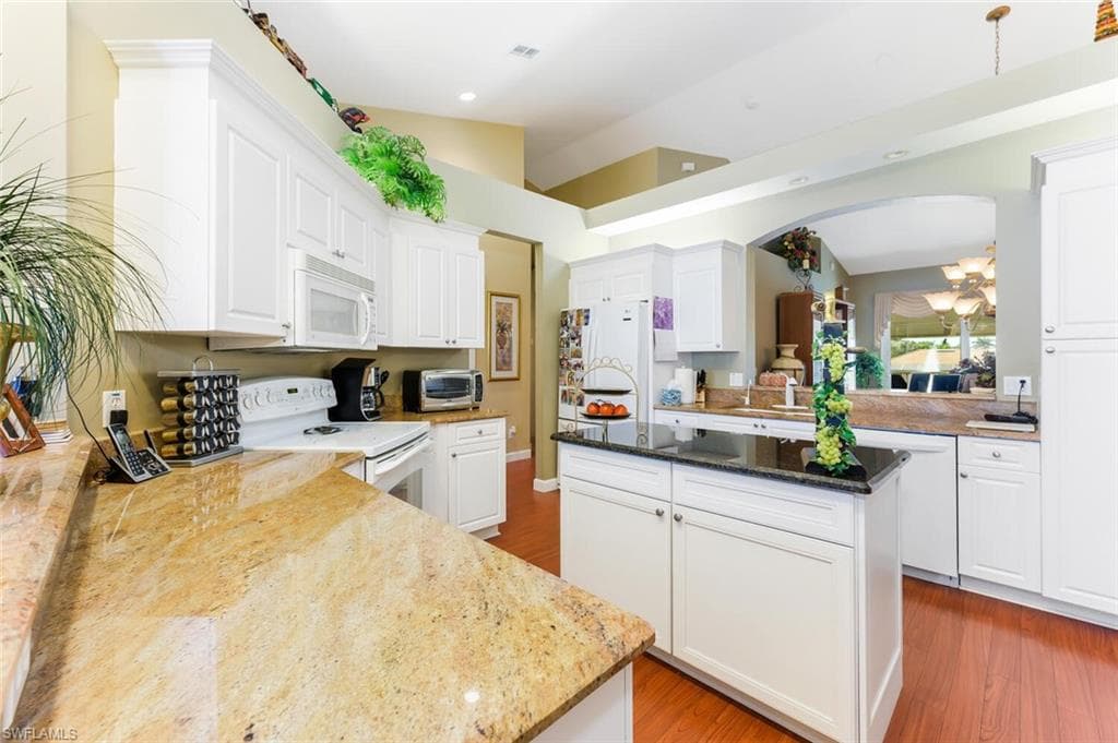5963 Sand Wedge LN 206 NAPLES, FL 34110