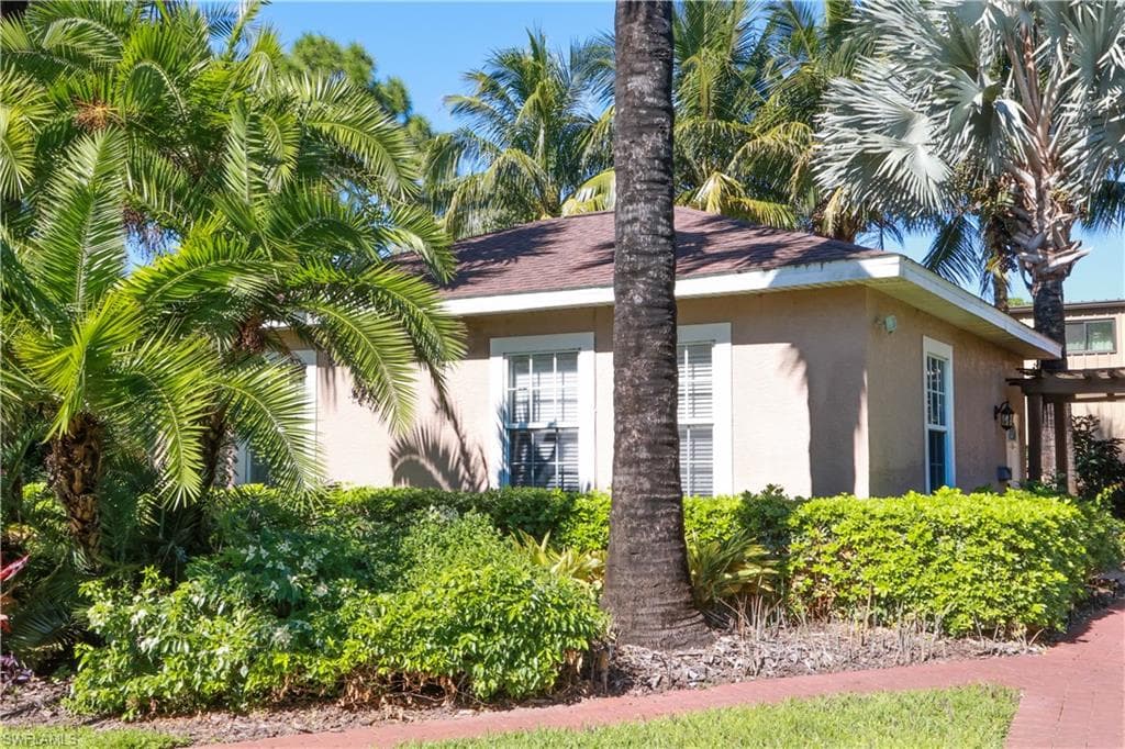6072 Polly AVE APT A NAPLES, FL 34112
