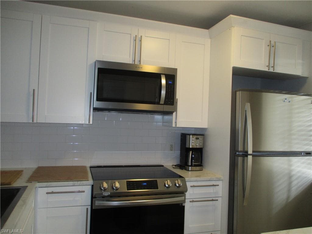 7410 Lake Breeze DR 302 FORT MYERS, FL 33907