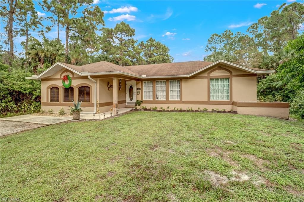 580 2nd ST SE NAPLES, FL 34117