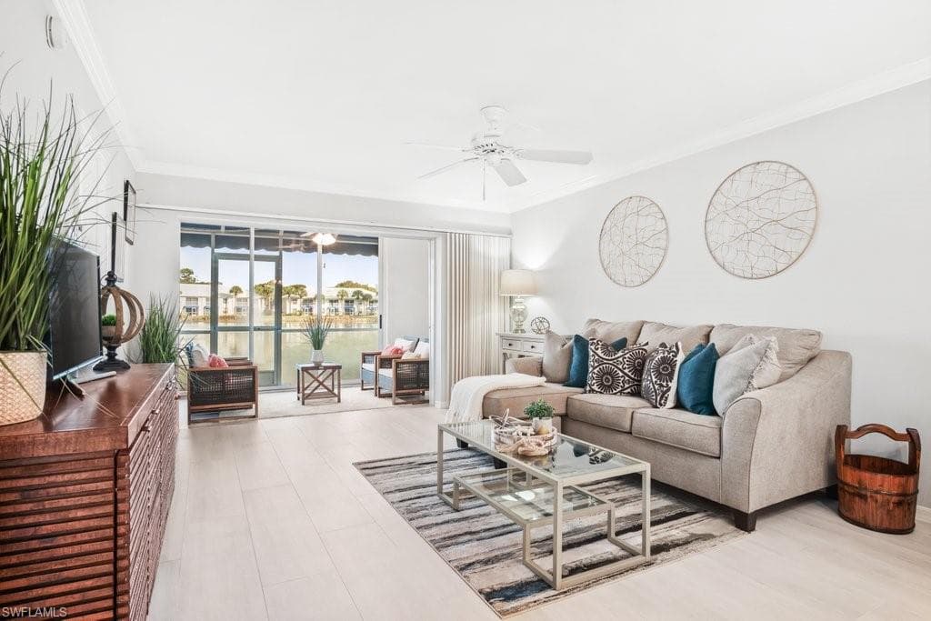 816 Gulf Pavilion DR 102 NAPLES, FL 34108