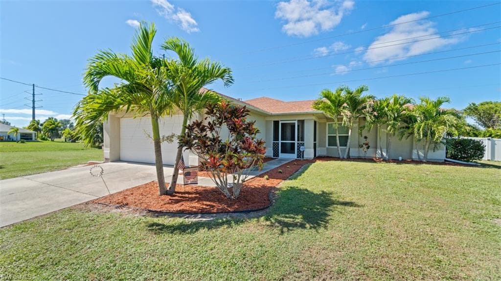 28 SW 24th AVE CAPE CORAL, FL 33991