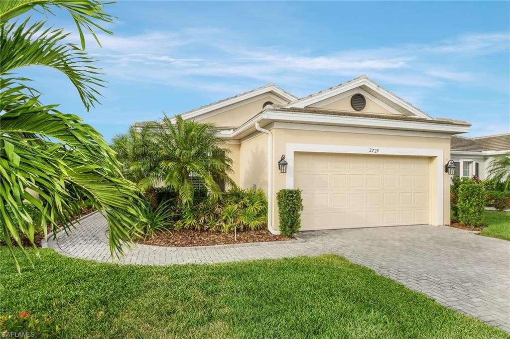 2729 Vareo CT CAPE CORAL, FL 33991