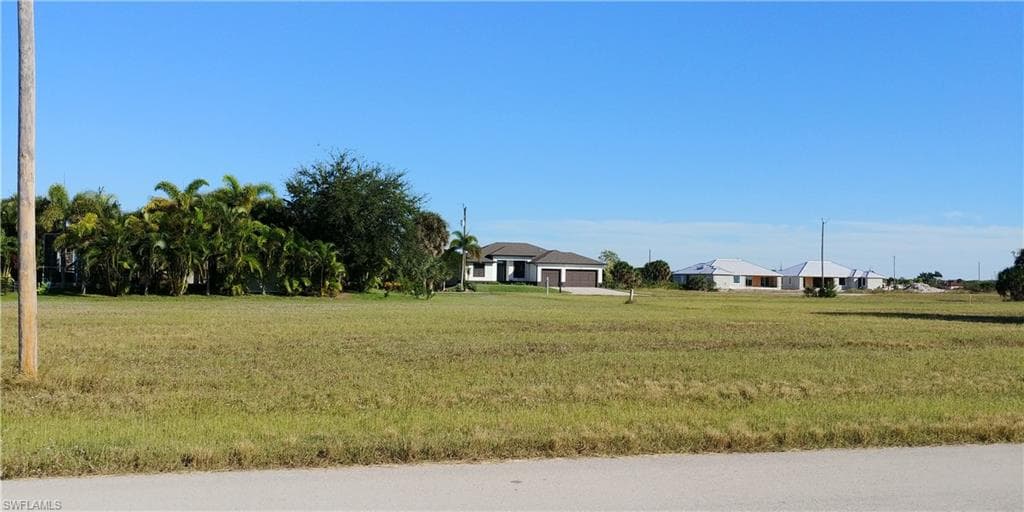 3821 NW 43rd PL CAPE CORAL, FL 33993