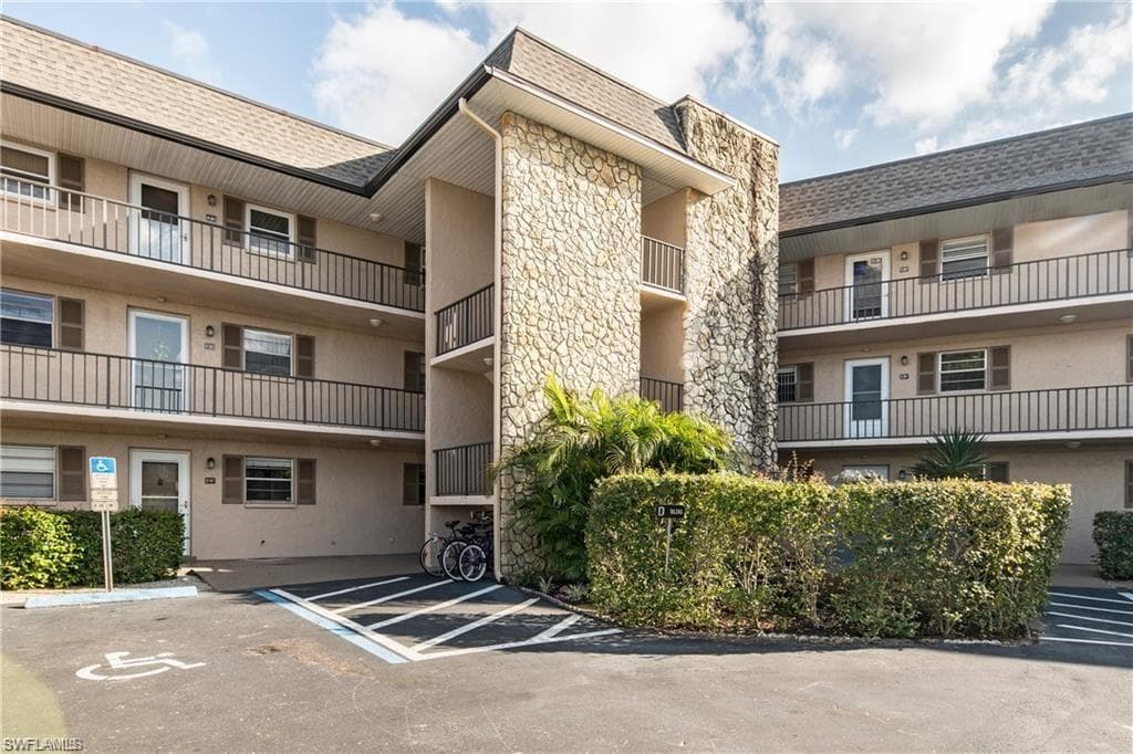 5483 Rattlesnake Hammock RD 202B NAPLES, FL 34113