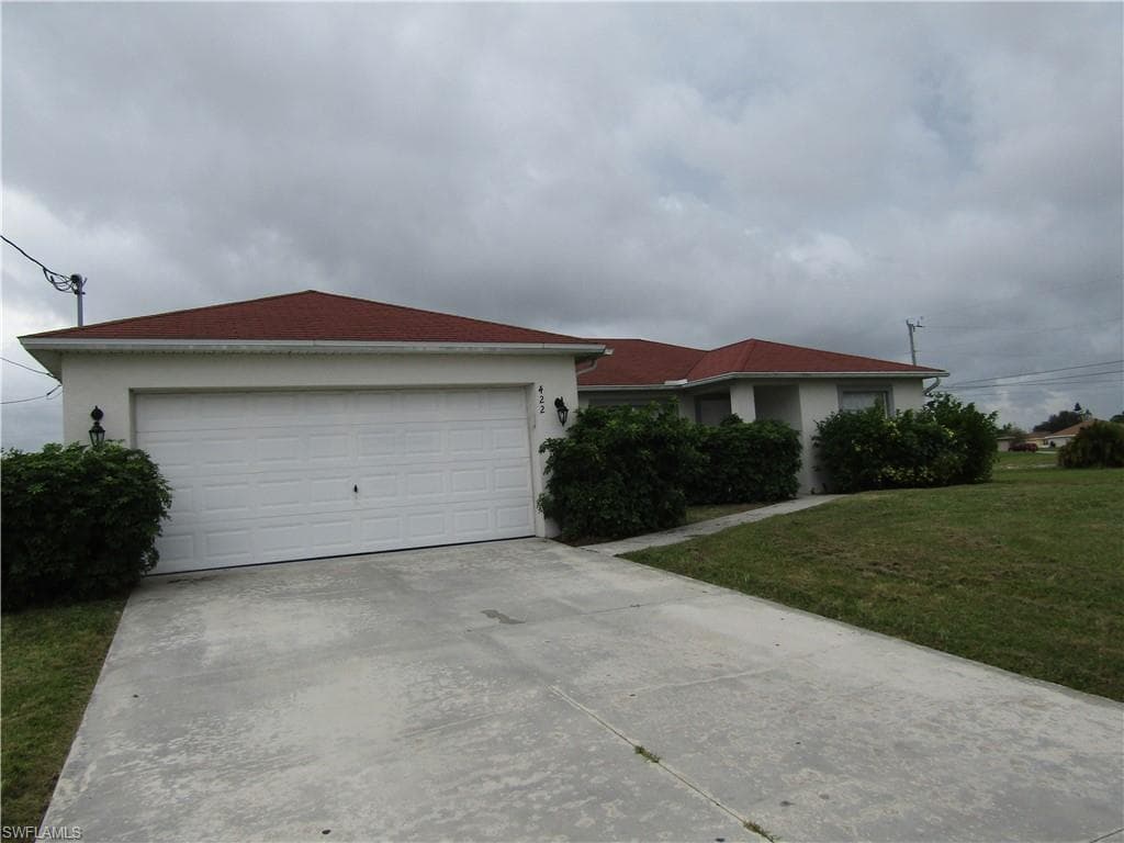 422 NW 11th TER CAPE CORAL, FL 33993