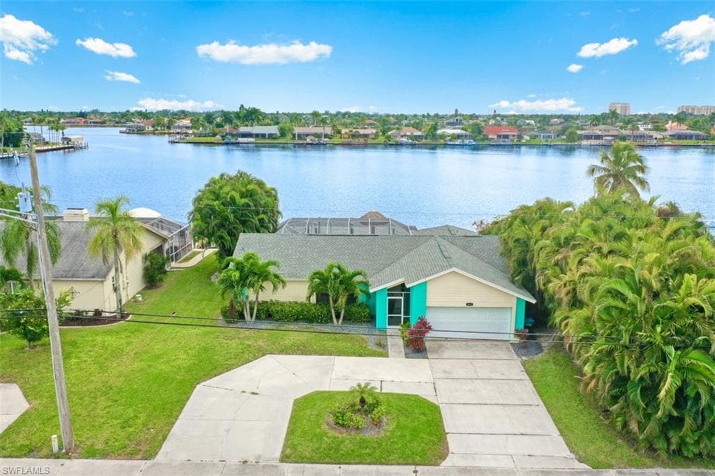 614 Cape Coral PKY W CAPE CORAL, FL 33914