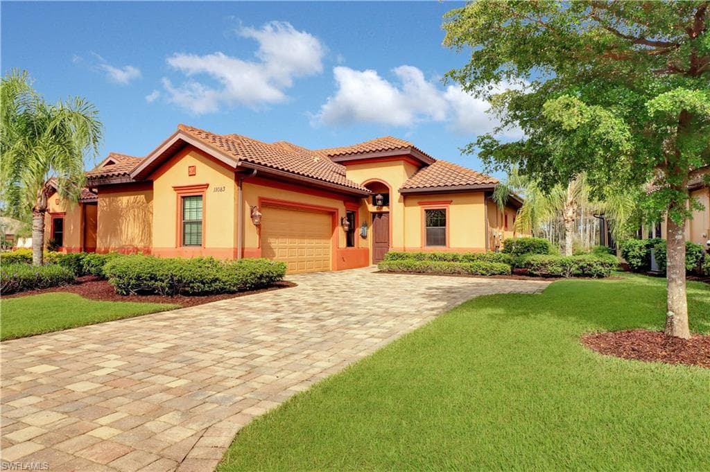 11083 Esteban DR FORT MYERS, FL 33912