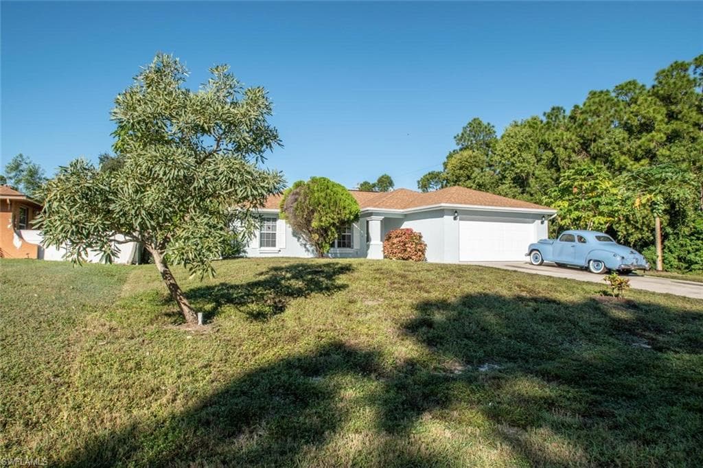 105 Zona AVE N LEHIGH ACRES, FL 33971