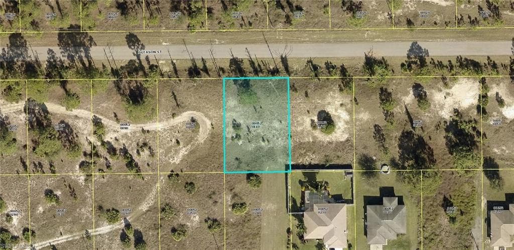 976 Gleason ST LEHIGH ACRES, FL 33974