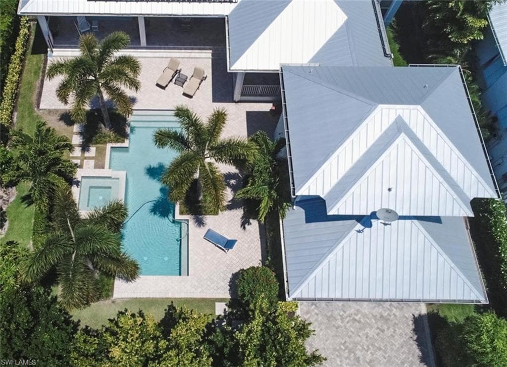 150 Central AVE NAPLES, FL 34102