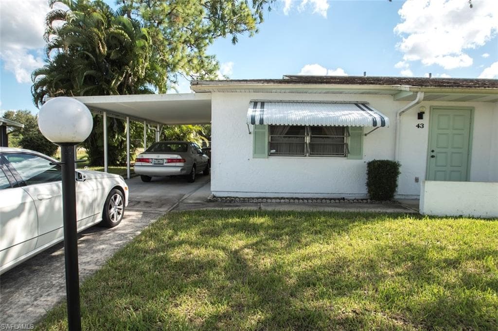 43 Heath Aster LN SE LEHIGH ACRES, FL 33936