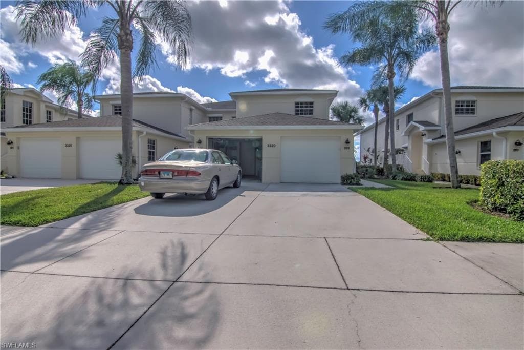 3320 Crown Pointe BLVD 202 NAPLES, FL 34112