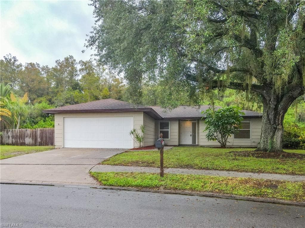 15484 Spring Line LN FORT MYERS, FL 33905