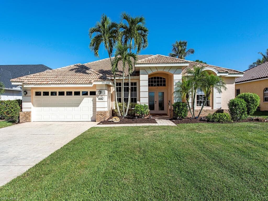 6662 Huntley LN NAPLES, FL 34104