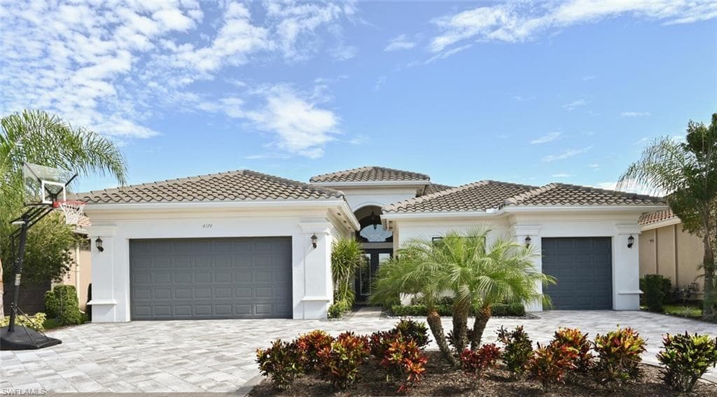 4374 Caldera CIR NAPLES, FL 34119
