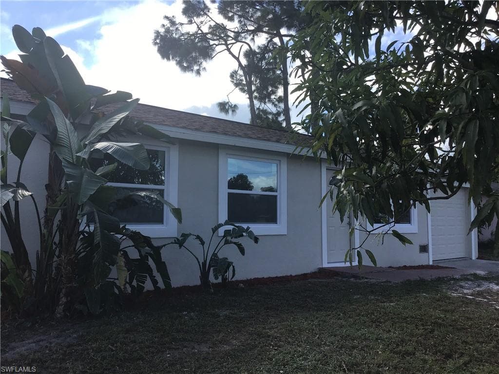 5222 Dixie DR NAPLES, FL 34113