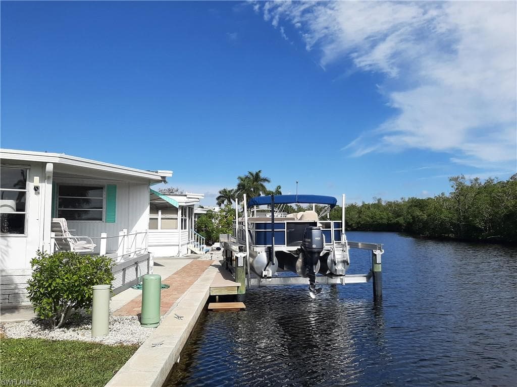 100 Blackbeard WAY FORT MYERS BEACH, FL 33931