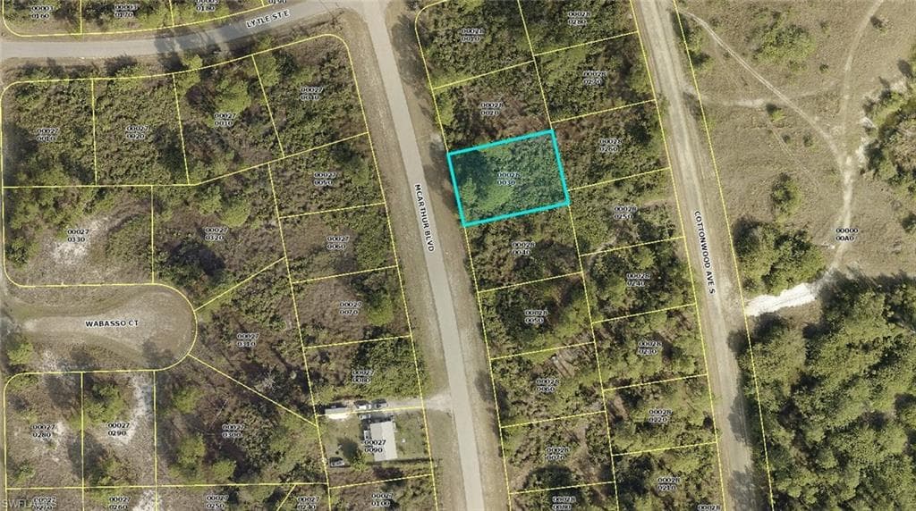 543 Mcarthur BLVD LEHIGH ACRES, FL 33974