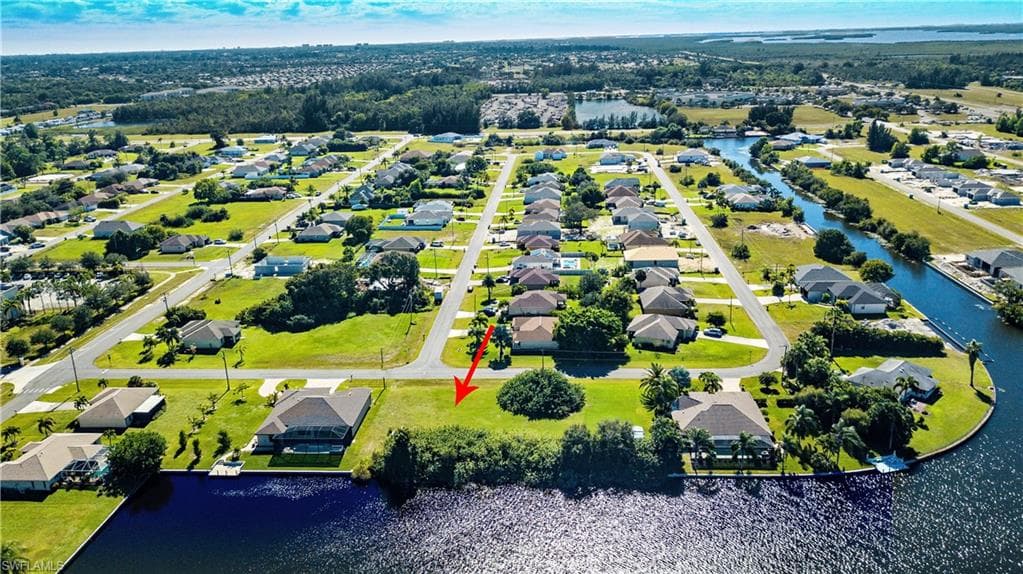 2921 SW 3rd TER CAPE CORAL, FL 33991