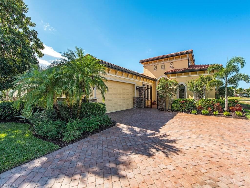 16725 Cabreo DR NAPLES, FL 34110