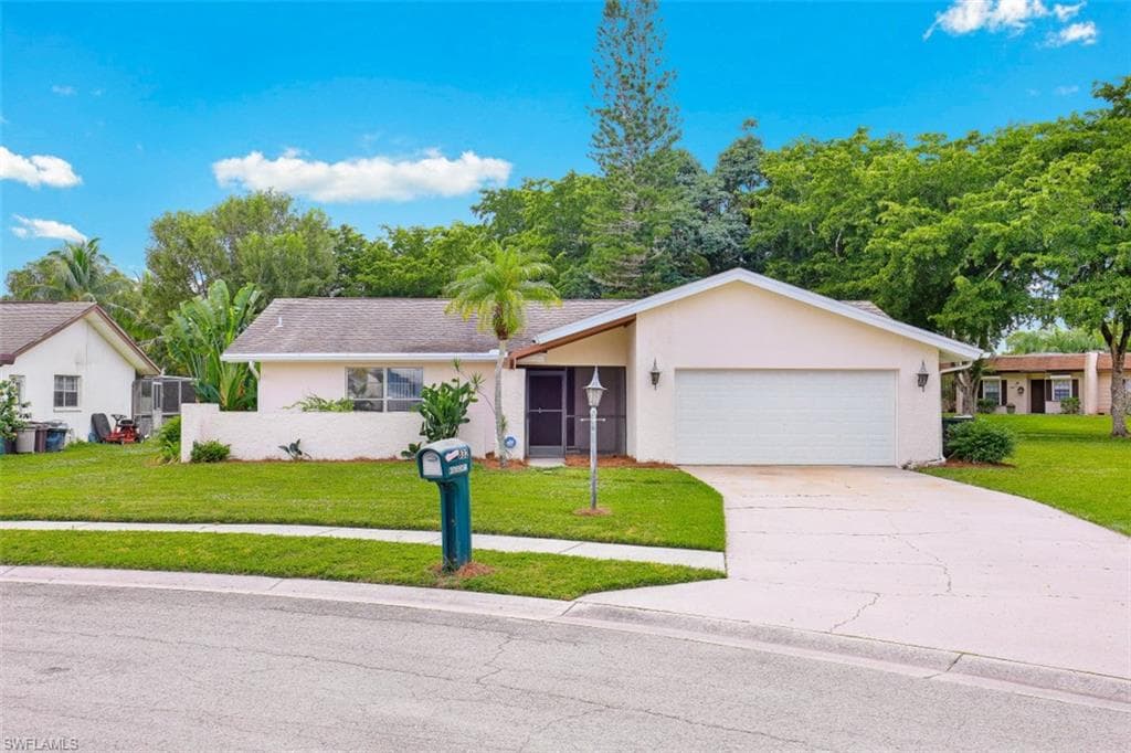 832 Hofstra DR FORT MYERS, FL 33919