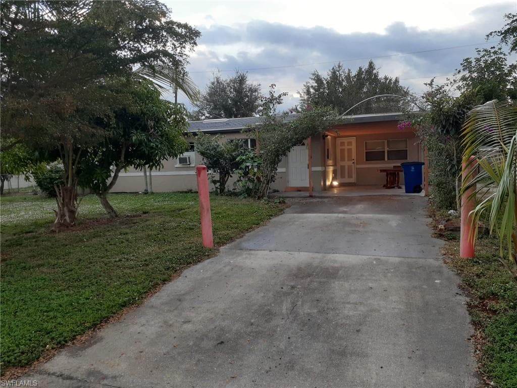 1114 Cherokee AVE LEHIGH ACRES, FL 33936